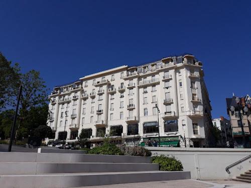 Studio Grand Hotel Chatel Guyon Dış mekan fotoğraf